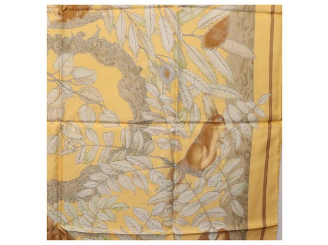 Hermès Foulard HERMES Carre 90 ""CASSE NOISETTE"" Seta Gialla Auth 174180A Giallo - vista 19