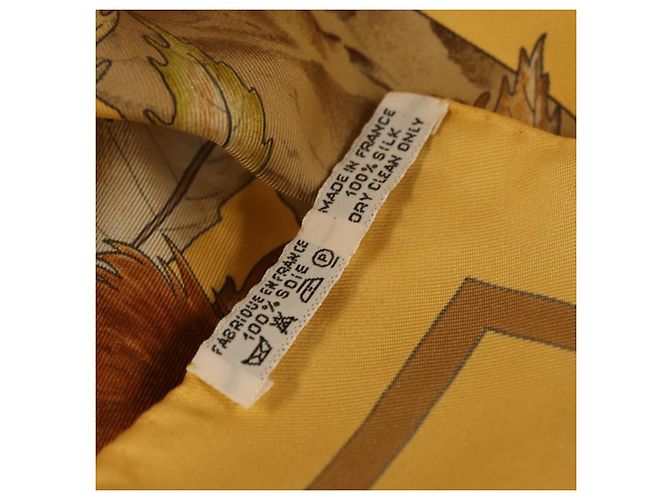 Hermès Foulard HERMES Carre 90 ""CASSE NOISETTE"" Seta Gialla Auth 174180A Giallo - vista 23
