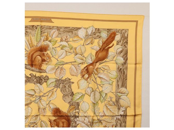 Hermès Foulard HERMES Carre 90 ""CASSE NOISETTE"" Seta Gialla Auth 174180A Giallo - vista 4
