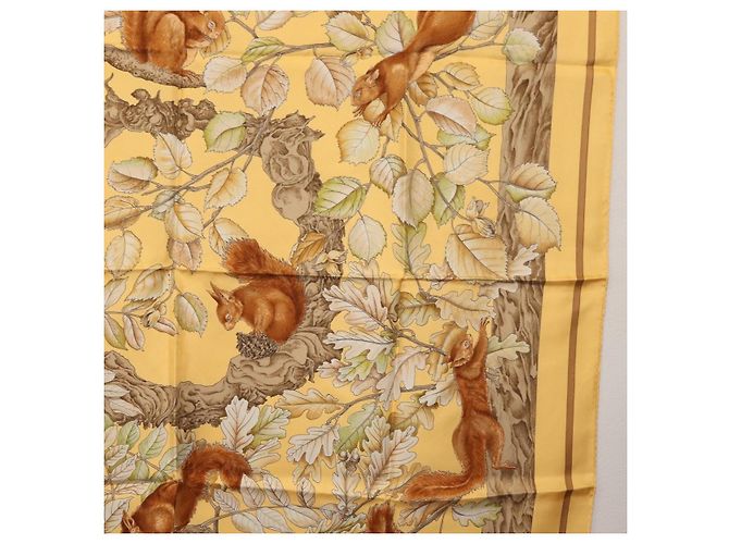 Hermès Foulard HERMES Carre 90 ""CASSE NOISETTE"" Seta Gialla Auth 174180A Giallo - vista 7