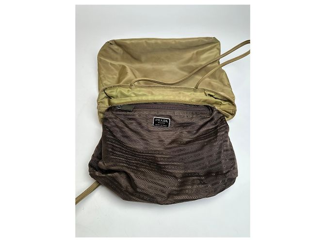Vintage Prada Dreiecks-Polyester-Handtasche grün Khaki - Ansicht 4