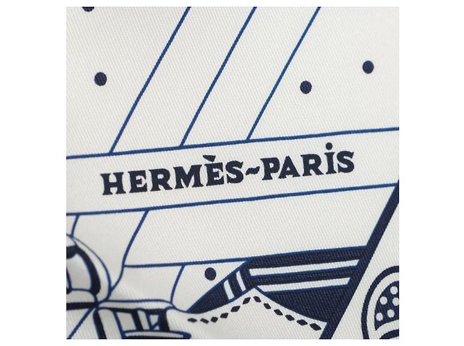 Silk In Foulard in seta Hermès in blu navy - vista 6
