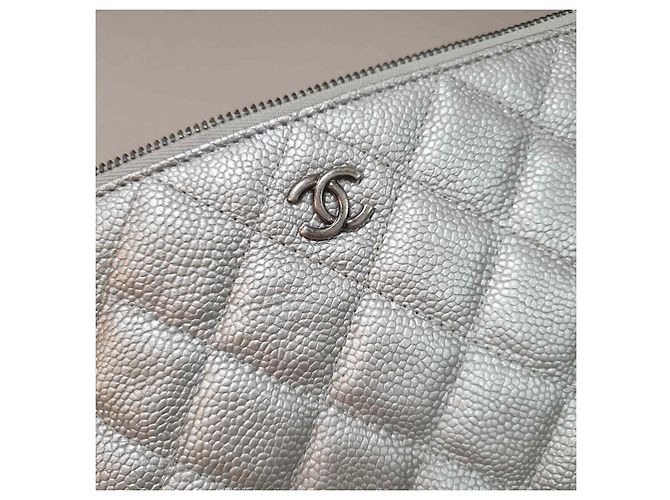Timeless Clutch in pelle grigia Chanel usata - vista 7