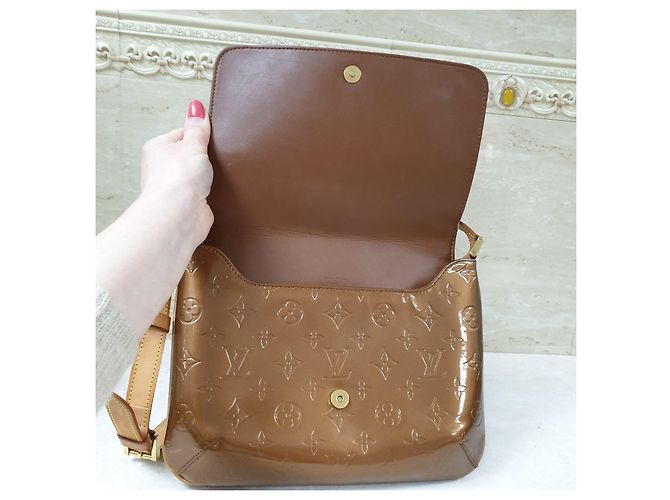 Borsa a spalla Thompson Street in vernice marrone Louis Vuitton usata - vista 4