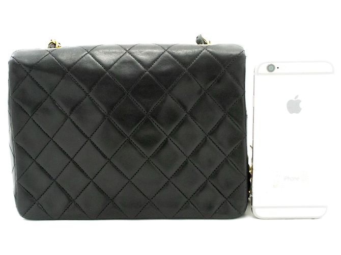 CHANEL Mini Quadrato Piccola Borsa a Catena a Spalla Nera in Agnello Nero - vista 3