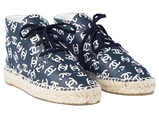 Espadrillas alte con logo CC di Chanel - vista 2
