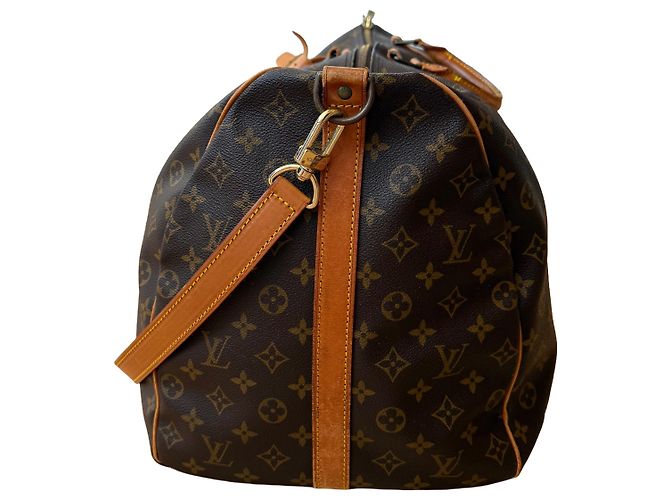 Un bellissimo Keepall 55 Bandoulière di Louis Vuitton. - vista 3