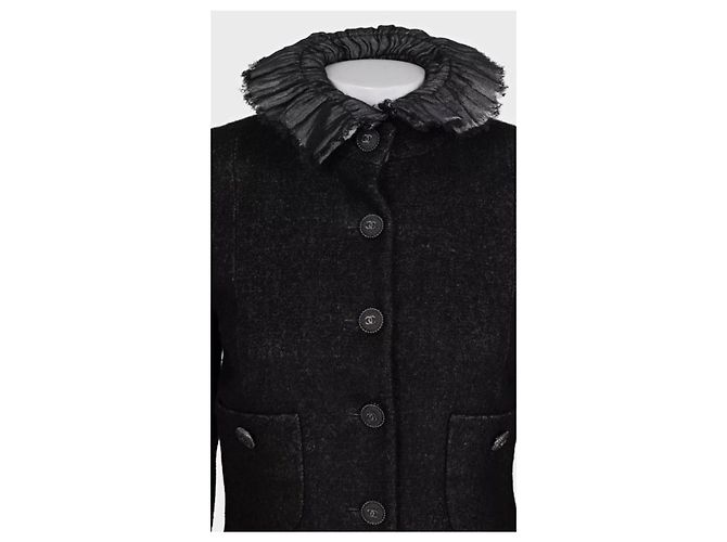 Schwarze cropped Jacke Chanel 2013 NWOT Größe 38 Gebraucht - Ansicht 4