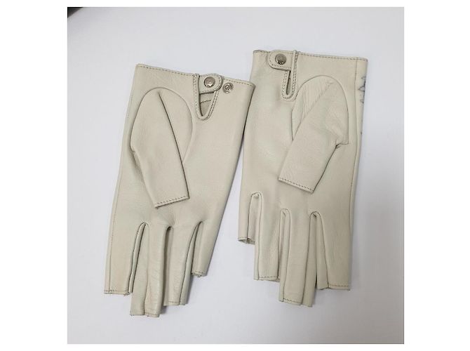 Elegante fingerless Handschuhe aus Lammleder von Chanel - Größe 7 Gebraucht - Ansicht 3