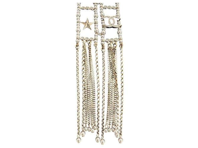 Collana dichiarativa in perle e charm Chanel usata - vista 4
