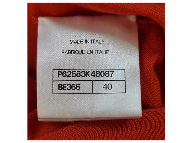 Chanel Coralrotes Jersey-Oberteil mit CC-Buttons, Größe 40, gebraucht - Ansicht 5