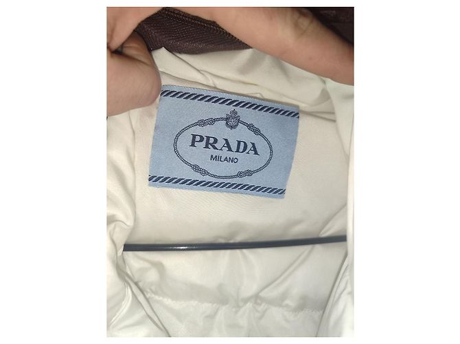 Giacca corta in piuma con logo Prada bianca IT 38 / XS usata - vista 6