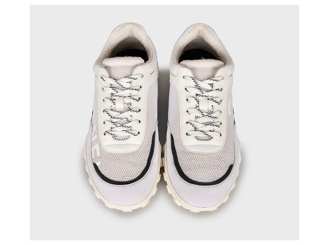 Weiße Textilsneaker von Chanel - Größe 37 Gebraucht - Ansicht 2