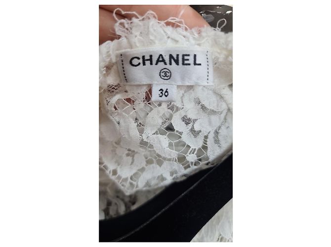 Chanel Bluse aus weißer floraler Spitze Größe 36 Gebraucht - Ansicht 9