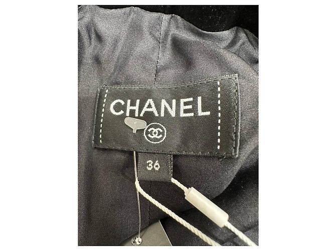 NWTChanel Wool Pants Trousers,Size 36 pre-owned - view 5