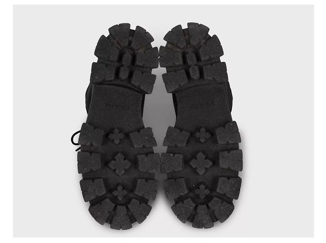 Schwarze Schnürstiefel von Prada Größe 39,5 Gebraucht - Ansicht 5
