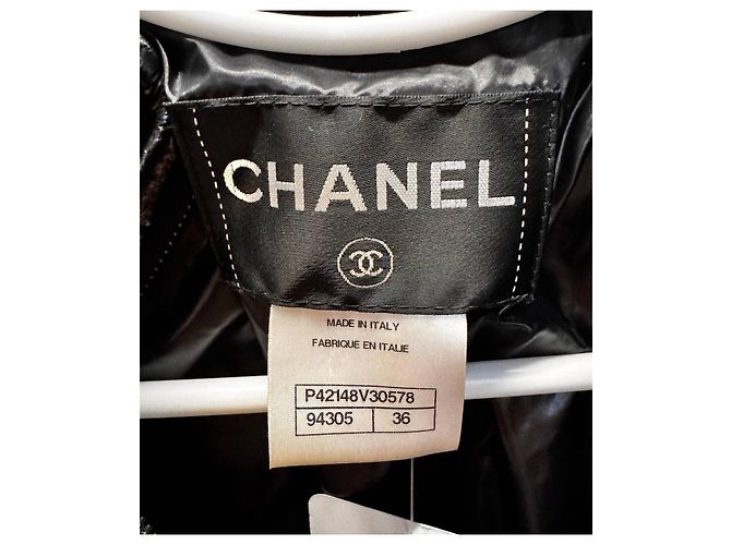 Chanel Fall 2011 Black Polyurethane Fitted Jacket FR40 Pre-owned - view 6