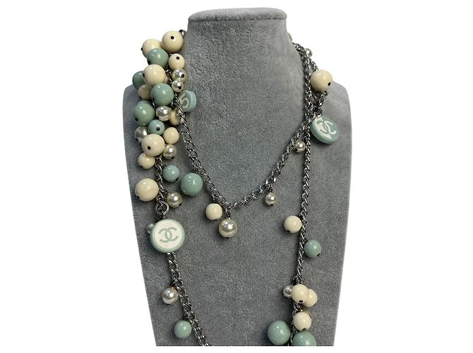 Set di gioielli pastello Chanel composto da collana e bracciale - vista 2