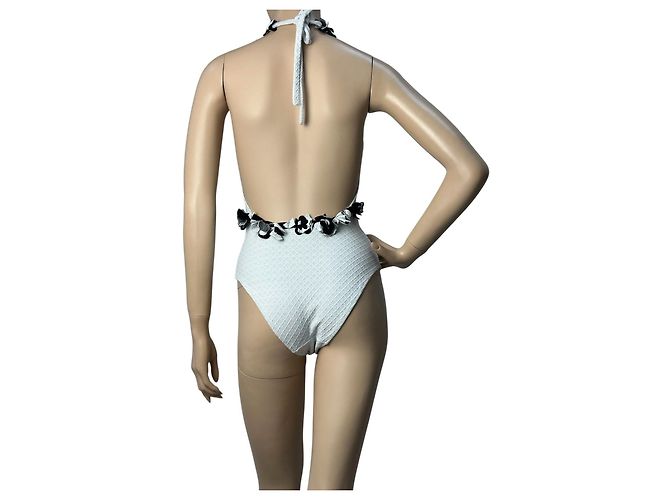 Maiô Chanel com detalhe de decote branco Tamanho 38 Usado - vista 2