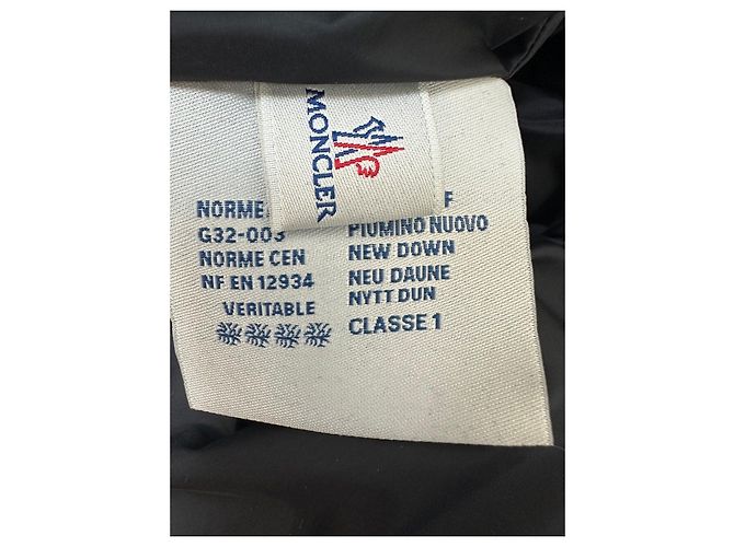 Jaqueta acolchoada Moncler tamanho 5 M/L usada - vista 4