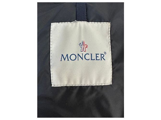 Jaqueta acolchoada Moncler tamanho 5 M/L usada - vista 5
