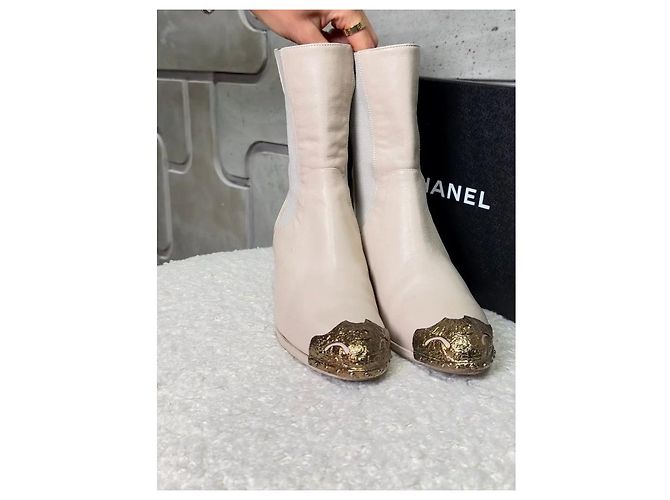 Botines de cuero beige Chanel Paris-Dallas - Talla 37 Usado - vista 4