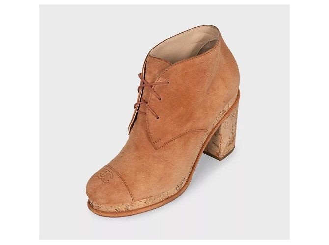 Timeless Chanel braune Wildleder Schnürstiefeletten - Größe 39 Gebraucht - Ansicht 3