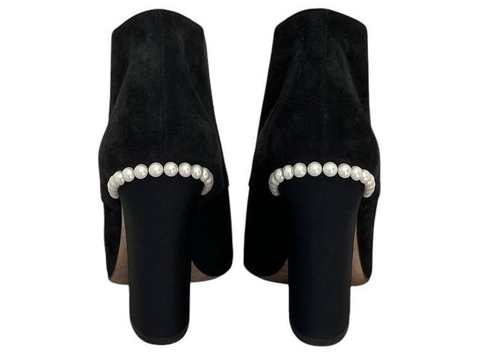 Stivaletti in suede nero Chanel con lacci e perle - Taglia 38,5 Usati - vista 4