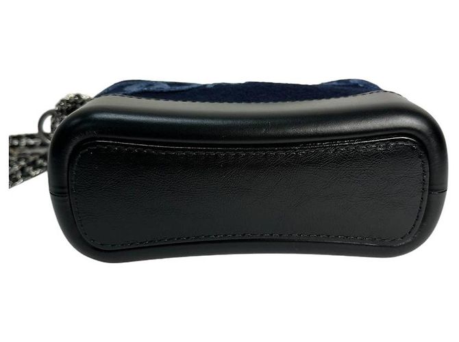 Borsa Gabrielle in ricamo tessile blu navy Paris-Hamburg di Chanel - vista 2