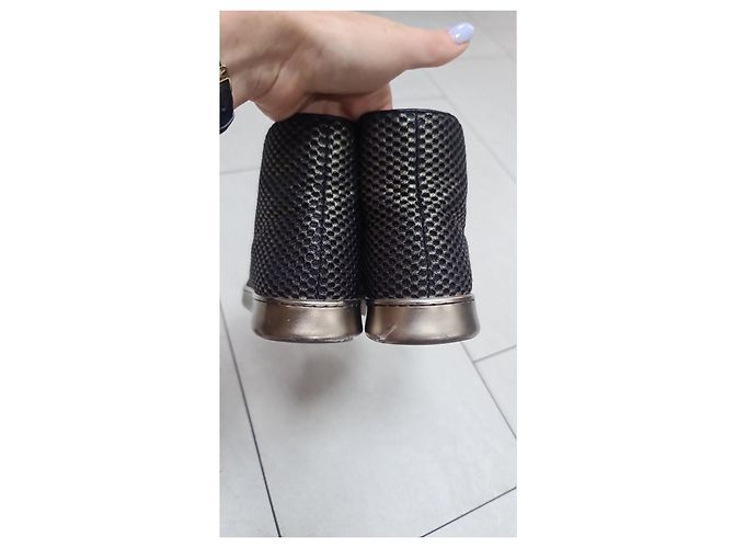 Sneakers alte lucide con lacci Chanel Taglia 37,5 usate - vista 10