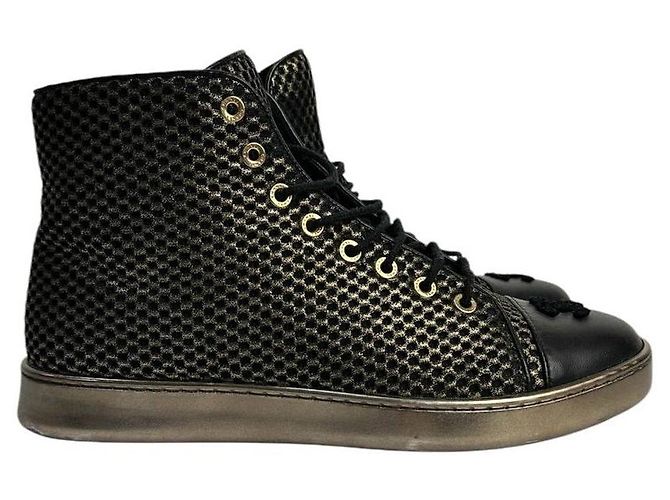 Sneakers alte lucide con lacci Chanel Taglia 37,5 usate - vista 2