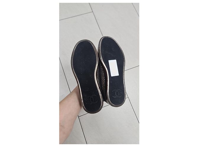 Sneakers alte lucide con lacci Chanel Taglia 37,5 usate - vista 8