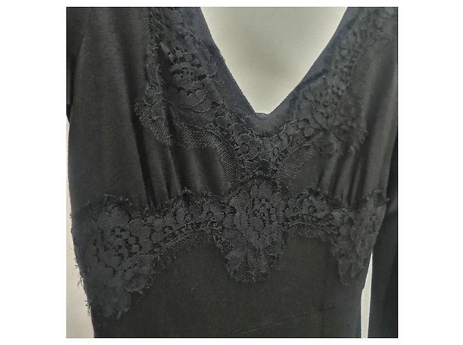 Abito in pizzo nero aderente Dolce & Gabbana Taglia 40 Usato - vista 5