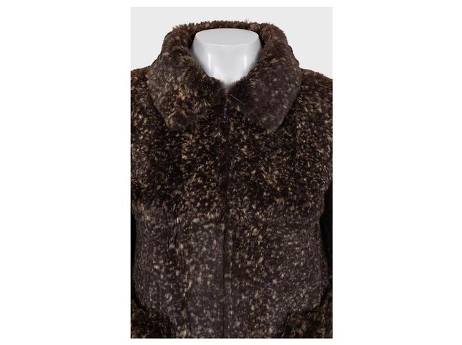 Chic Chanel Brown Rabbit Fur Cropped Jacket - Size 36/S pre-owned - view 4