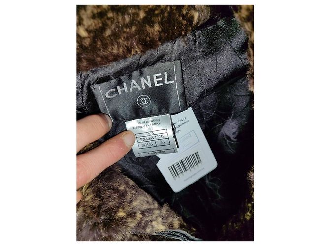 Chic Chanel Brown Rabbit Fur Cropped Jacket - Size 36/S pre-owned - view 5