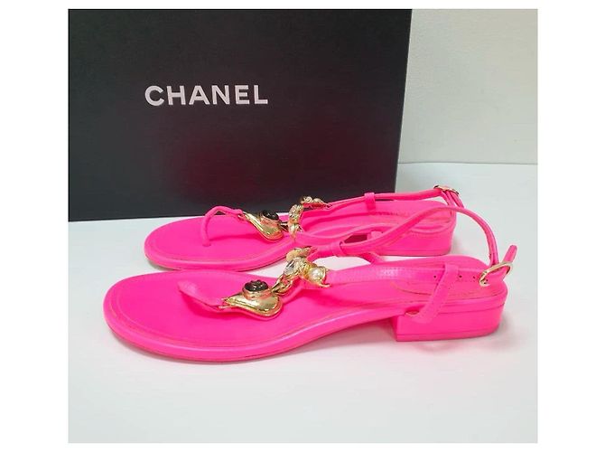 Infradito Chanel 2024 Rosa Fluo Taglia 37,5 Usate - vista 2