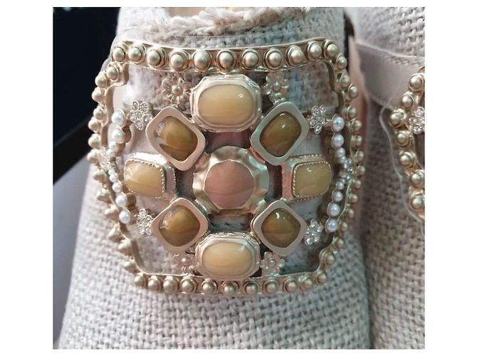Zuecos de Plataforma Chanel Edición Limitada Hardware de Joyas Talla 39,5 Usado - vista 3