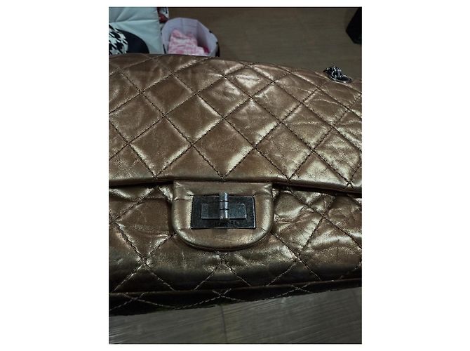 Bolso Clásico Reissue Double Flap de Chanel en Piel de Ternera Envejecida Bronce de Segunda Mano - vista 6