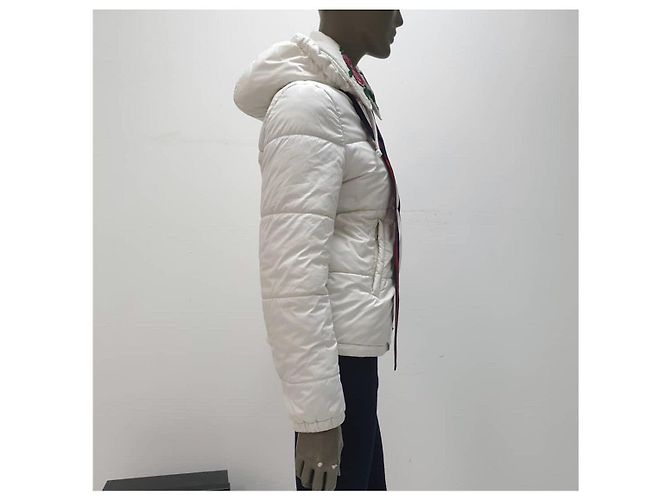 Chaleco puffer Gucci blanco con cuello de rosa talla 42 de segunda mano - vista 5