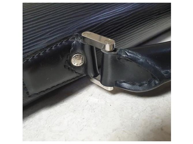 Borsa a tracolla in pelle Epi per uomo Louis Vuitton usata - vista 9