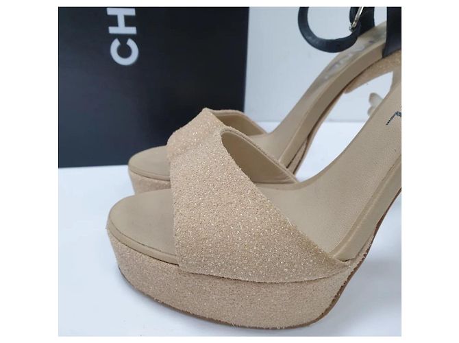 CHANEL 2012 BEIGE SANDALEN MIT KORALLEN-ABSATZ  Gr.37 Gebraucht - Ansicht 3