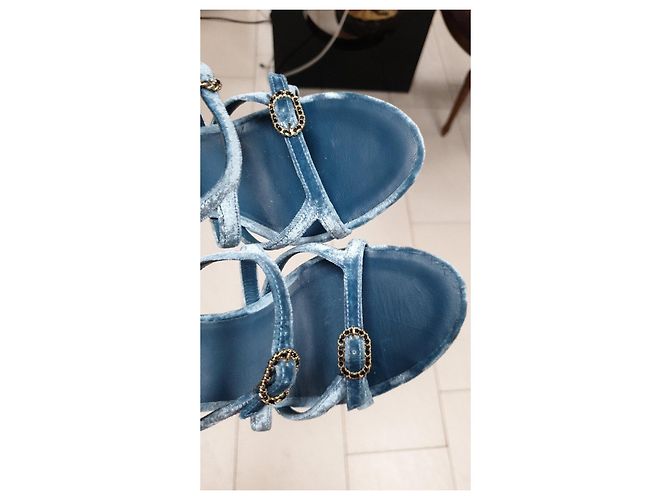 Sandali in Velluto Blu Chanel Taglia 38 Usati - vista 3