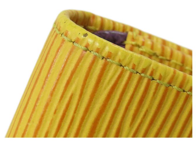 Billetera bi-fold de cuero Epi Louis Vuitton Amarillo - vista 16