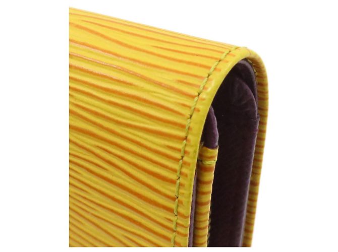 Billetera bi-fold de cuero Epi Louis Vuitton Amarillo - vista 18
