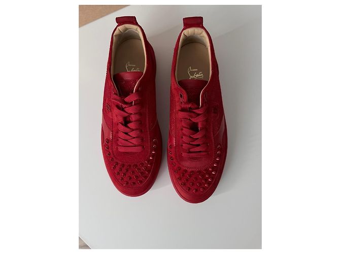 Sneakers in suede rosso Christian Louboutin con borchie - vista 2