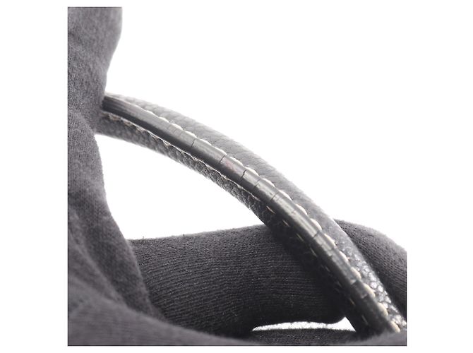 Schwarze CC-beschichtete Canvas-Tasche von Chanel - Ansicht 10