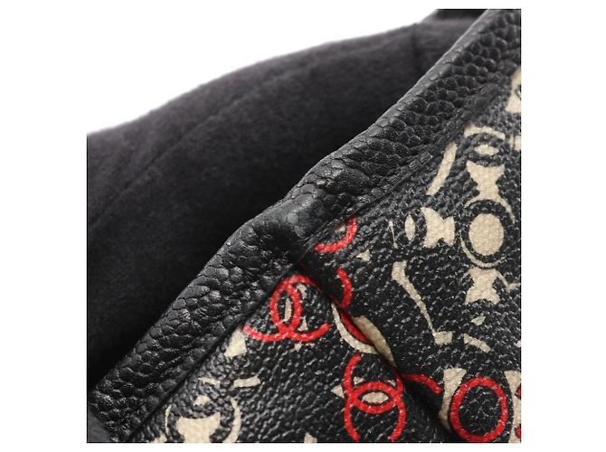 Schwarze CC-beschichtete Canvas-Tasche von Chanel - Ansicht 6