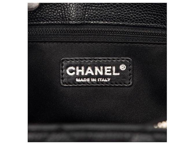 Chanel Große Einkaufstasche aus schwarzem Kaviar - Ansicht 5