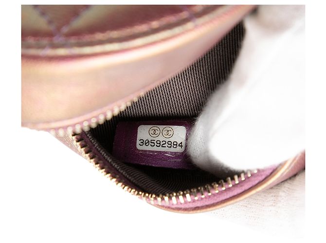 Clutch redonda de piel de cordero iridiscente morado con cadena Chanel Púrpura - vista 6