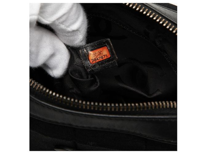 Borsa a mano in jersey cioccolato nero CC di Chanel - vista 6